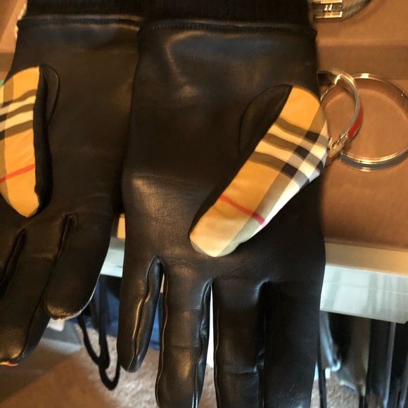 Burberry gloves - Picture 4 of 5